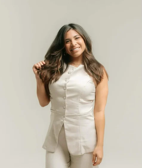 Dianna Alfaro Hairstylist